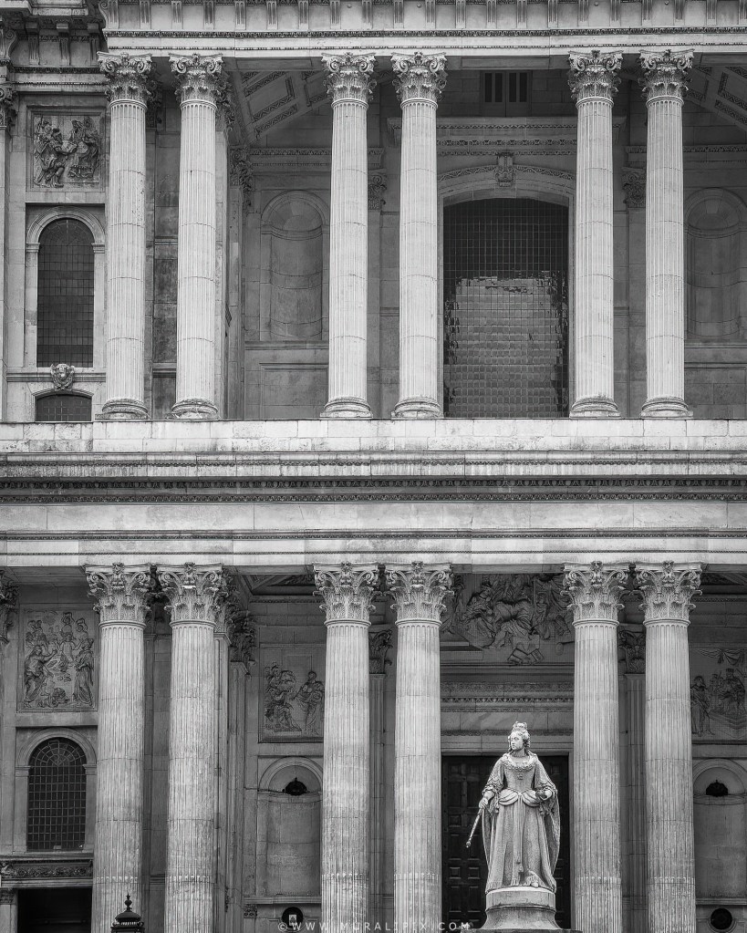 Statue of Queen Anne Statue in front of London's St. Paul's Cathedral